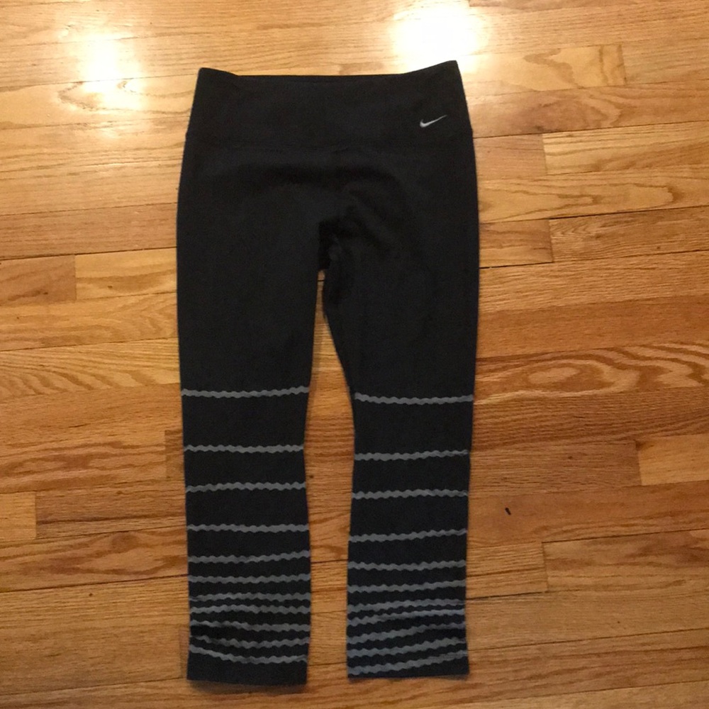 Nike Dri-Fit Capri Leggings